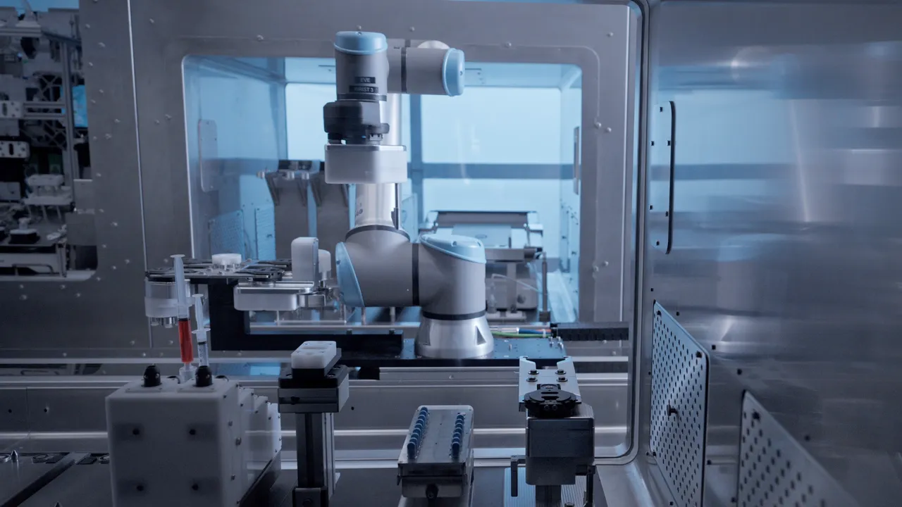 Operator using Process Creator App